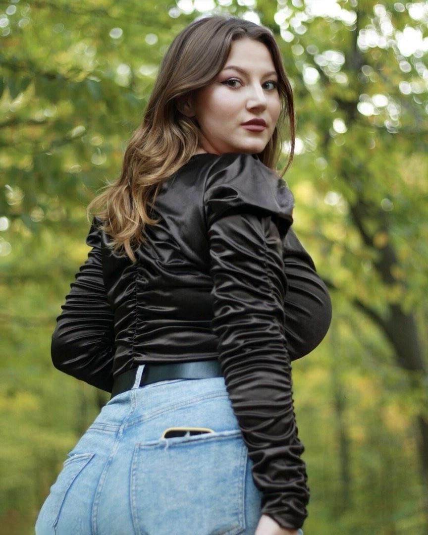 Koliska seios gigantes grandes butt but lindo ucraniano menina mista de menina mista