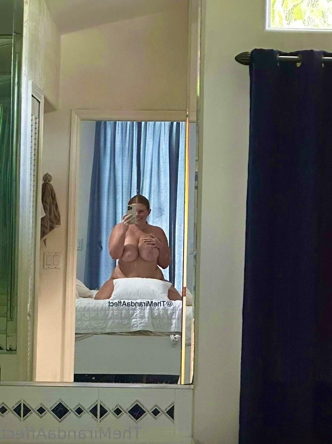 Mira grande bunda de mamas grandes beleza beleza sexy ruiva menina mista tiros quentes