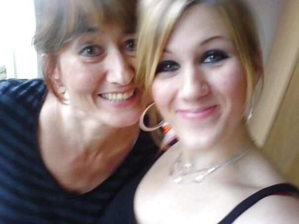 Mamá e hija nn