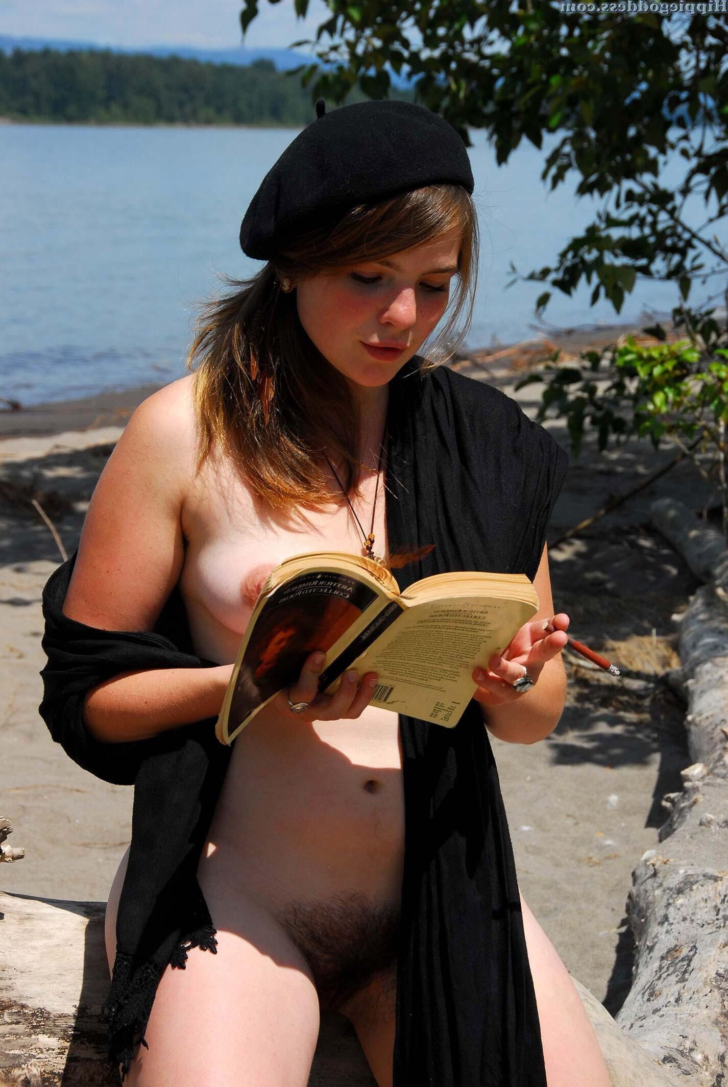 Hippiegoddess Araya Rivers Edge