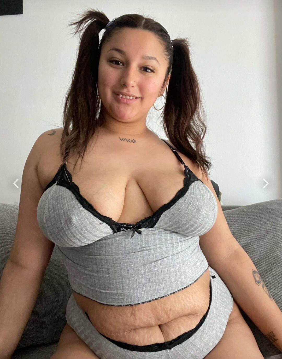 Riesige areola tetona latina melanie