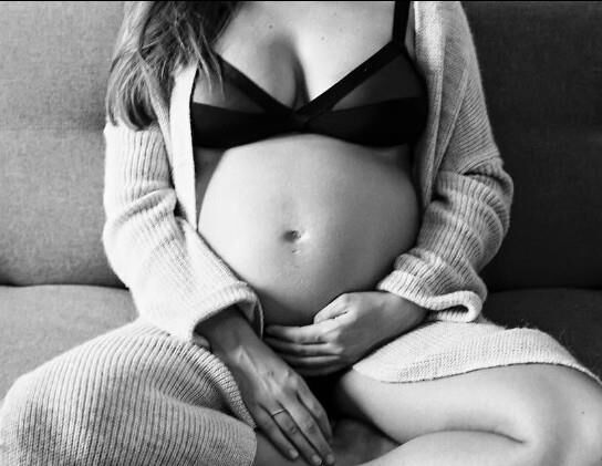 Leurs Ventres Gonflent, Leurs Mamelles Gonflent, MA Bite Gonfle