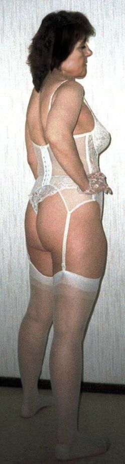 NON NUDE 