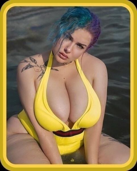 Amazing Hott and Sexy Big Beautiful Women