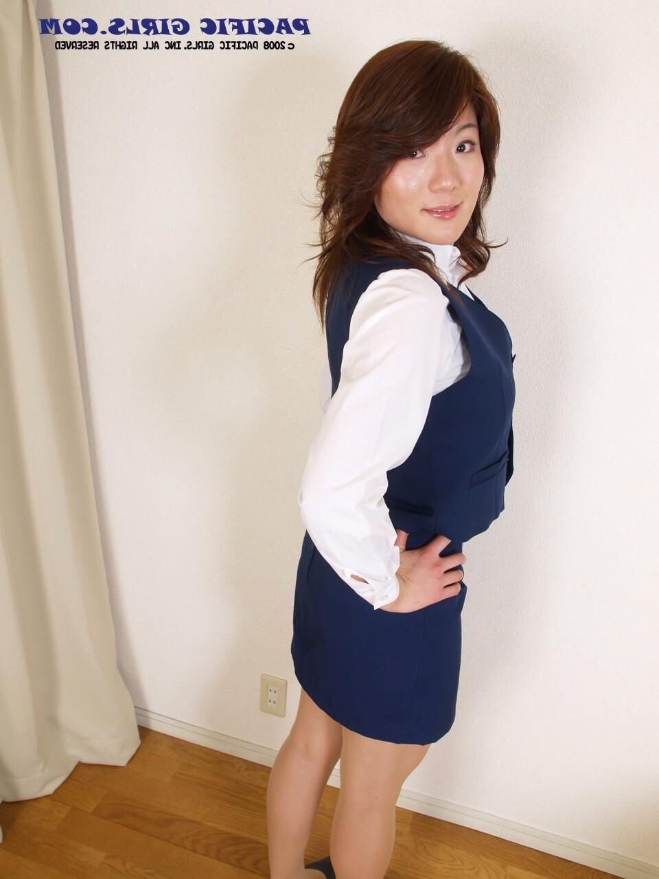 Pacificgirls Keito Home from the Office