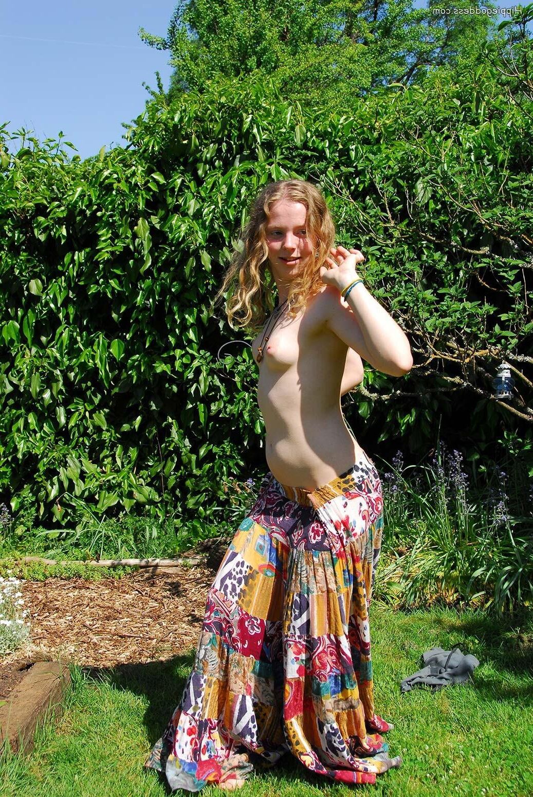 HippieGoddess HEKET Lawn nudes