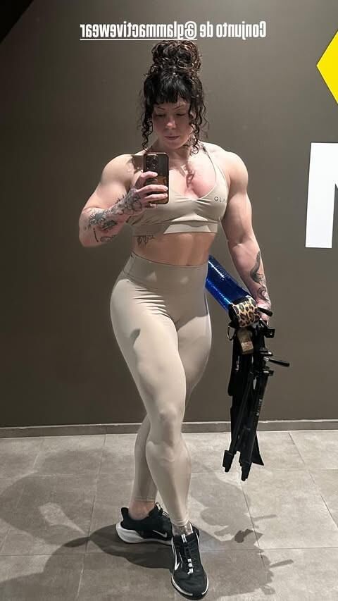 Muscle Girls Thicc and Powerful