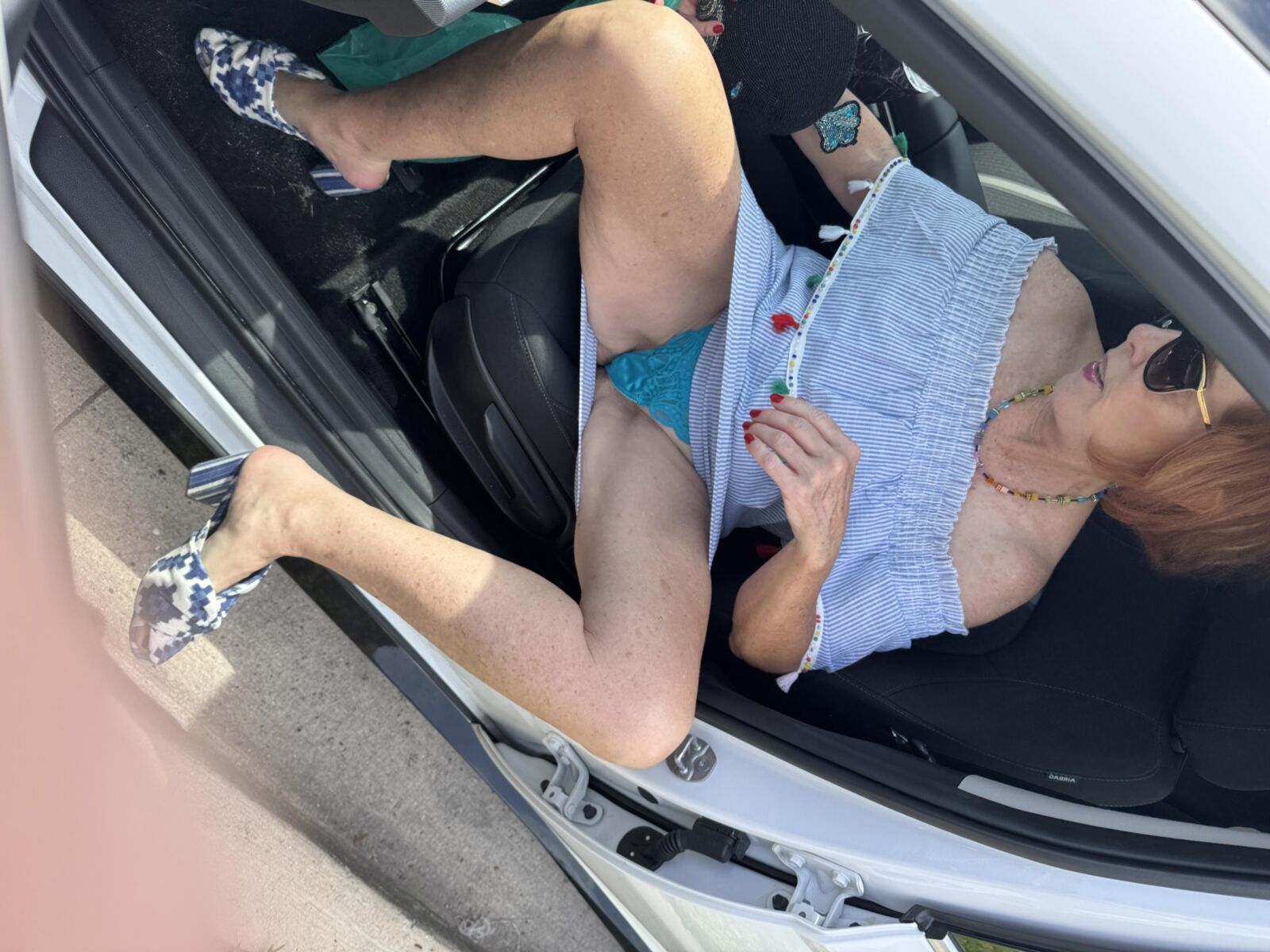 Lola, out to lunch and back to undress 