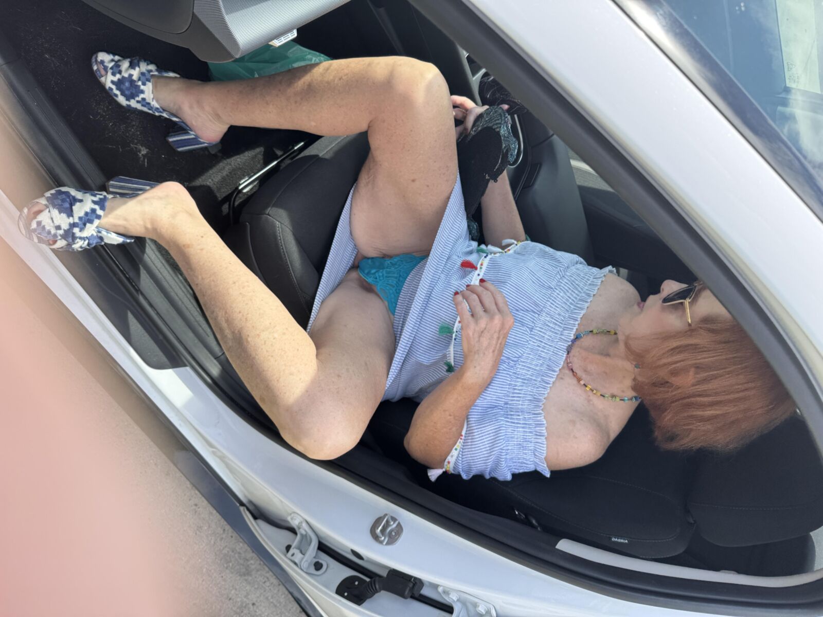 Lola, out to lunch and back to undress 