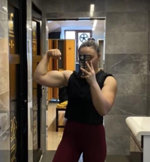 Muscle Girls Thicc and Powerful