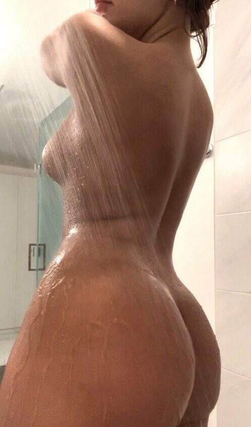 Selfie slut