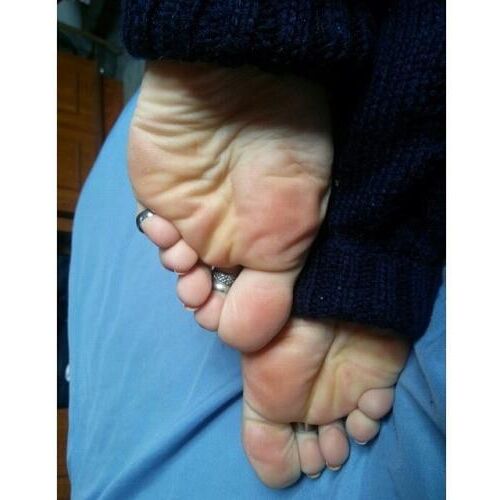 Pies de Diosa Latina Rayran
