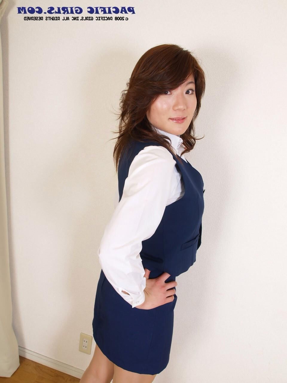 Pacificgirls Keito Home from the Office