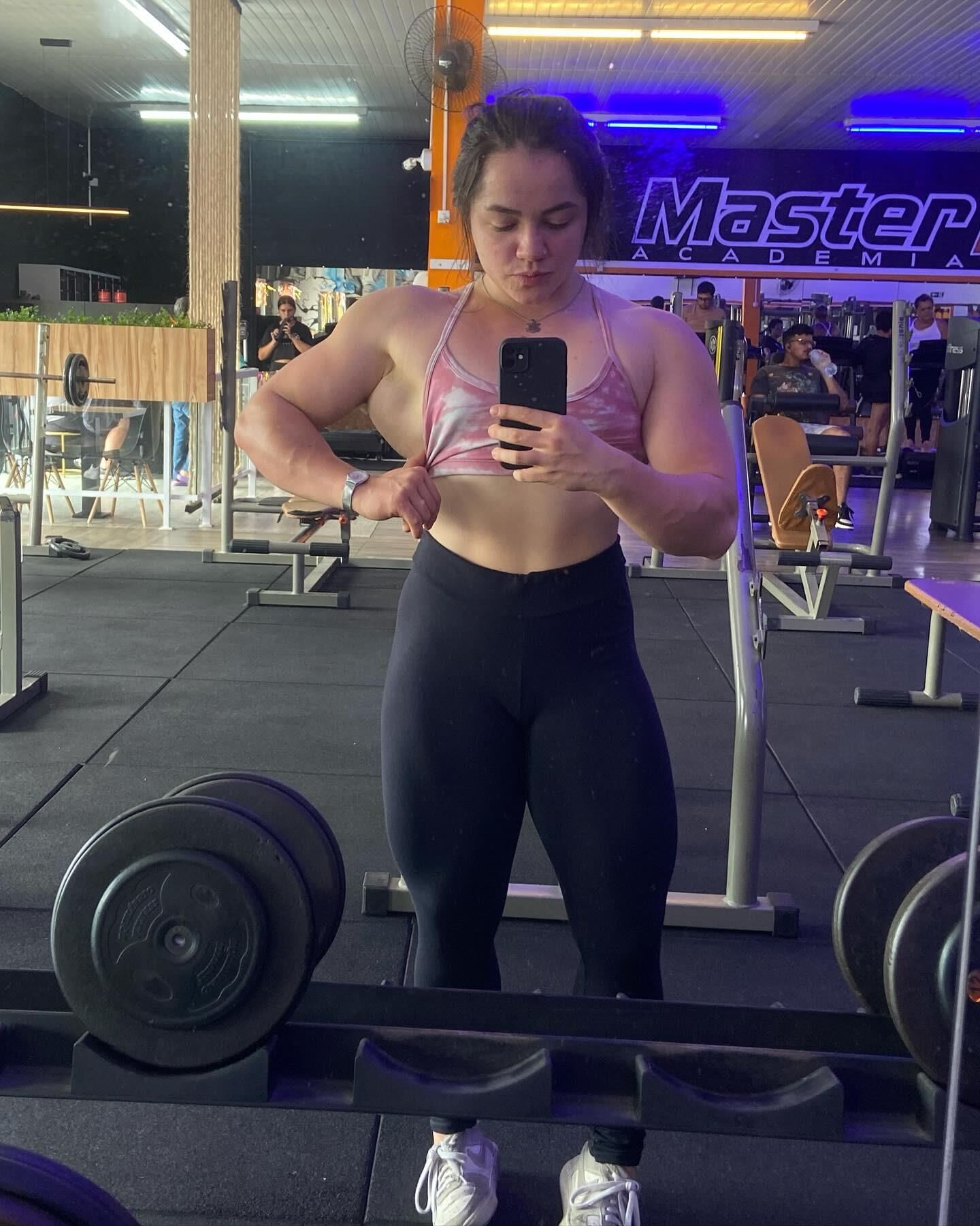 Muscle Girls Thicc and Powerful