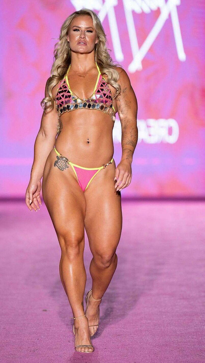 Danielle s