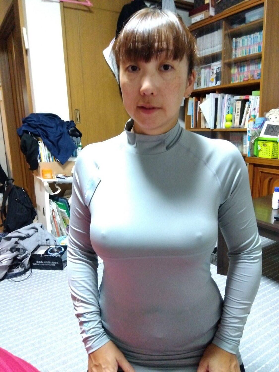 私の目をした日本人のお母さんのカオリを捕まえました