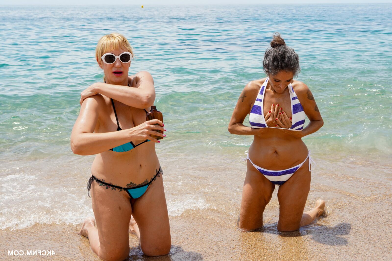 Mavi Burbujita & Victoria Cruz NN