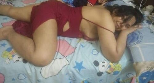 巨乳アラブの女性