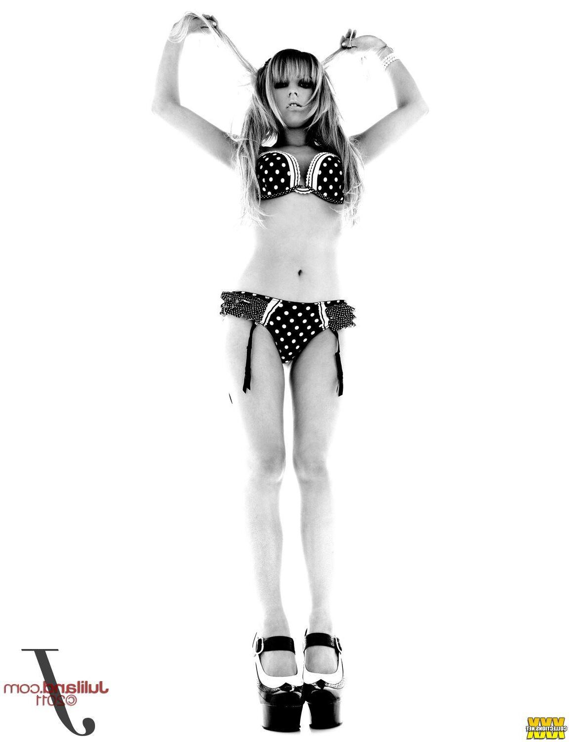 Lexi Belle just being weird