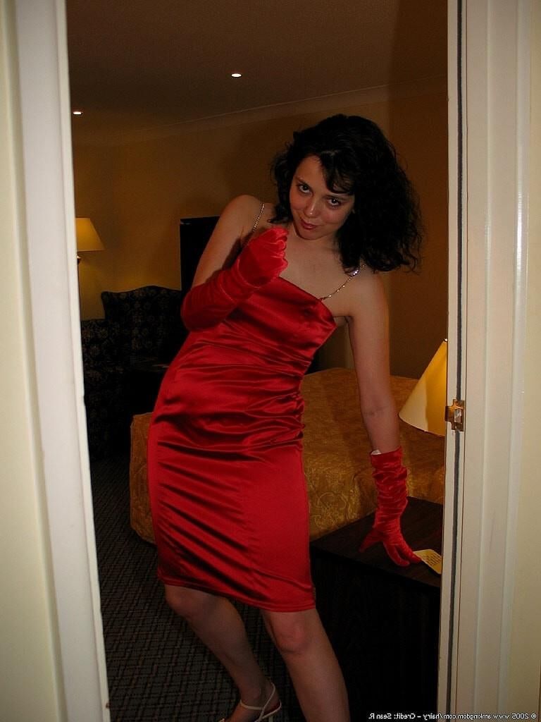. Felicity shit hot young MILF minx