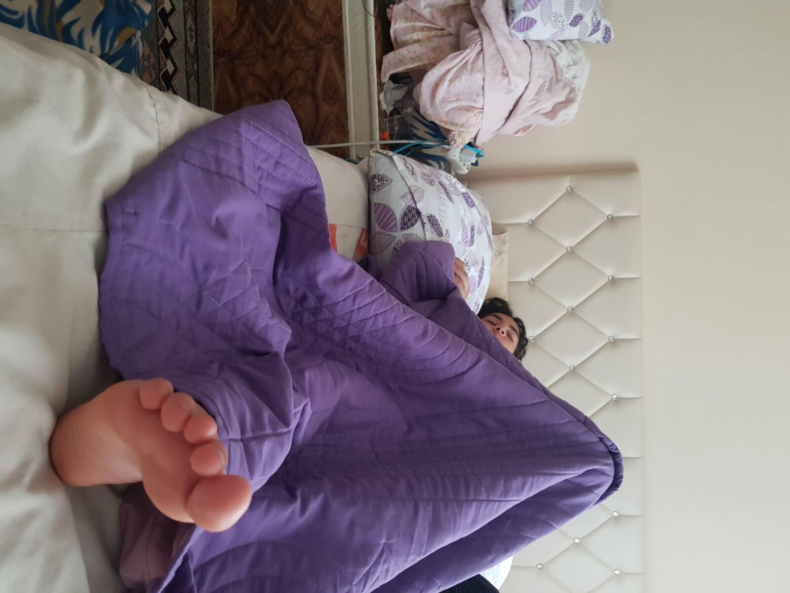 neva yalcin turkish sleeping pink soles 