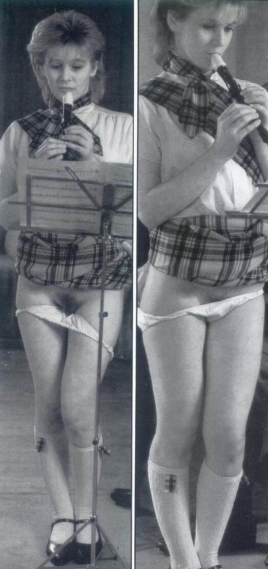 Retro Spanking Blushes Issue completo