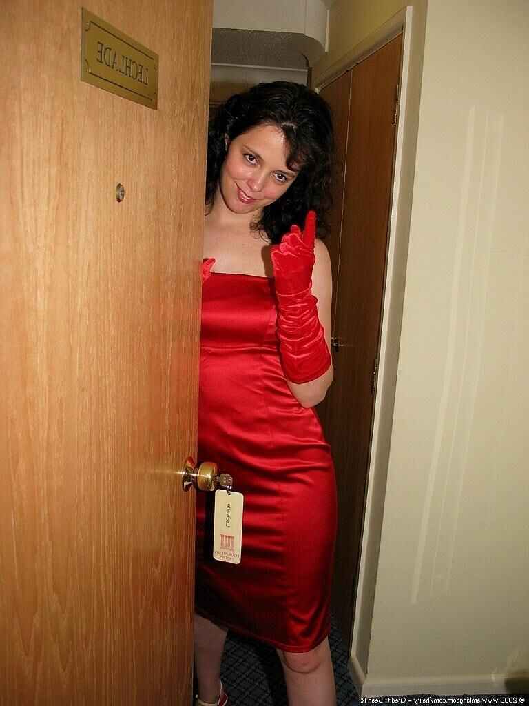 . Felicity shit hot young MILF minx