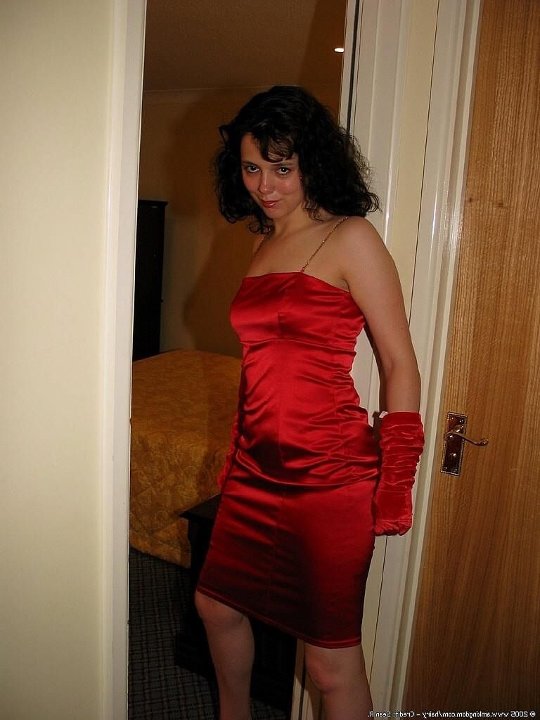. Felicity shit hot young MILF minx