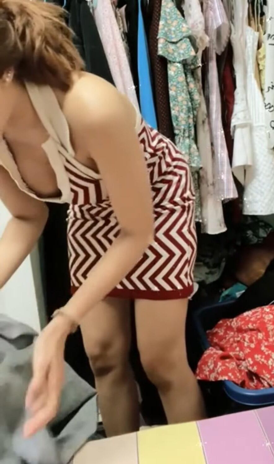 Asian Downblouse Nippel