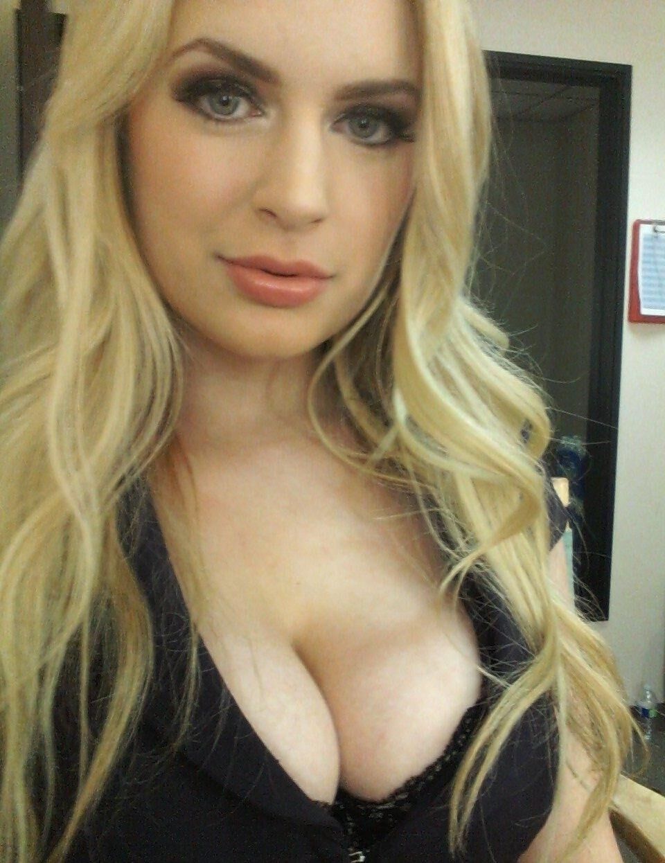 Hot Blonde German Big Tit Teen Sandra From Frankfurt Exposed