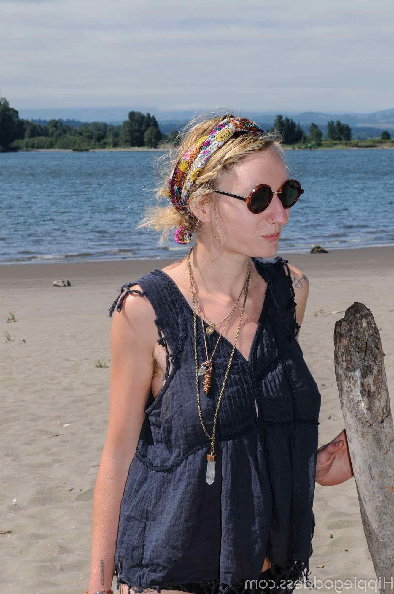 Hippiegoddess Andromeda sexier, wenn sie nackt ist