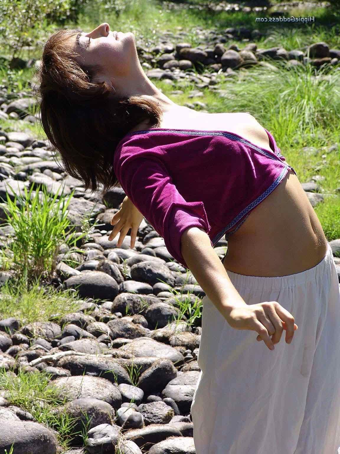 HippieGoddess BREA Naked in the river bed