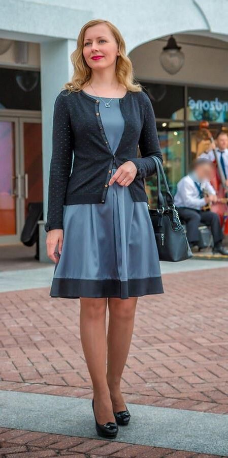STAR Classy Blonde MILF