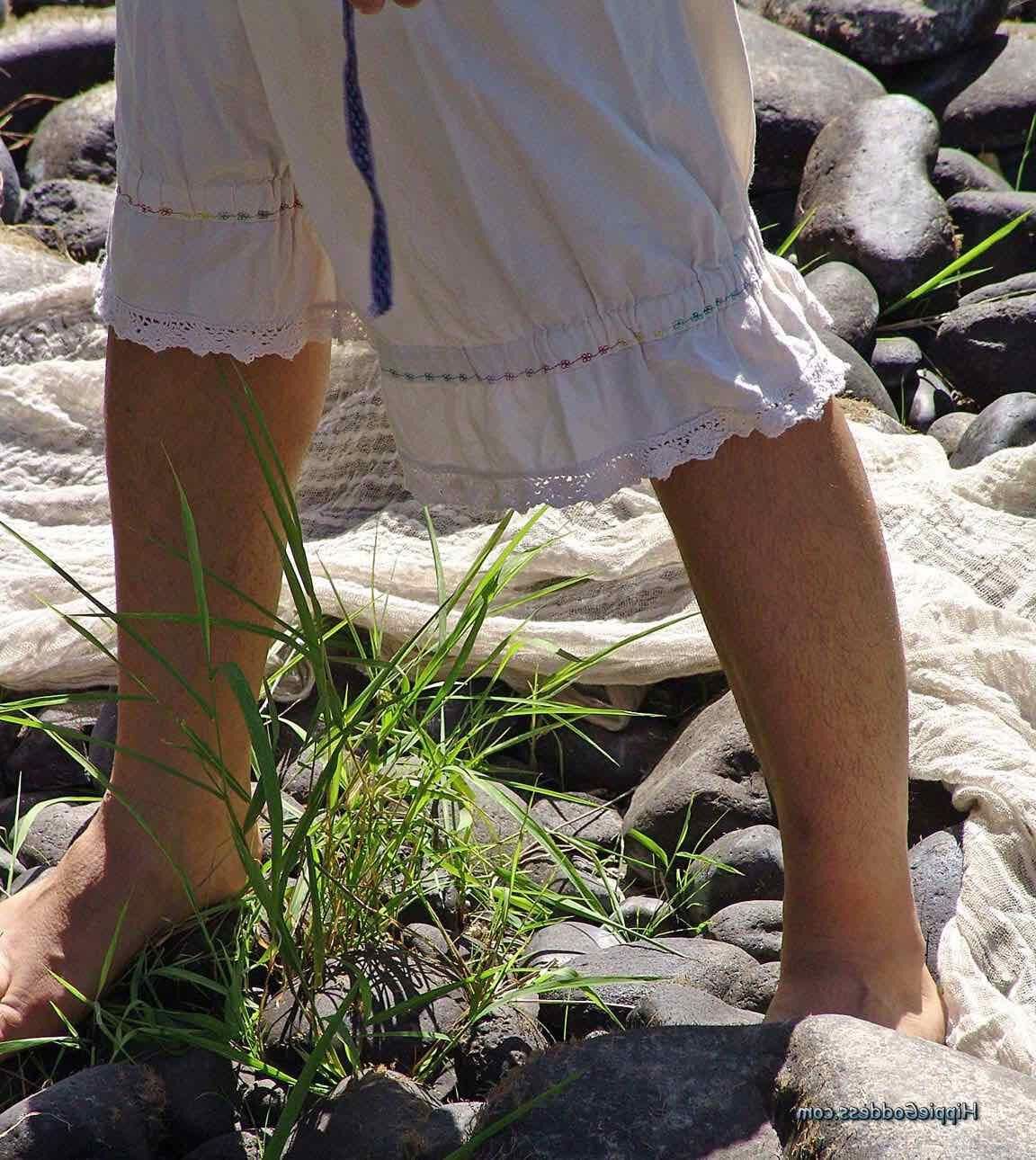 HippieGoddess BREA Naked in the river bed