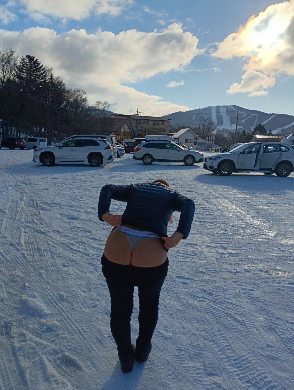 私の目をした日本人のお母さんのカオリを捕まえました