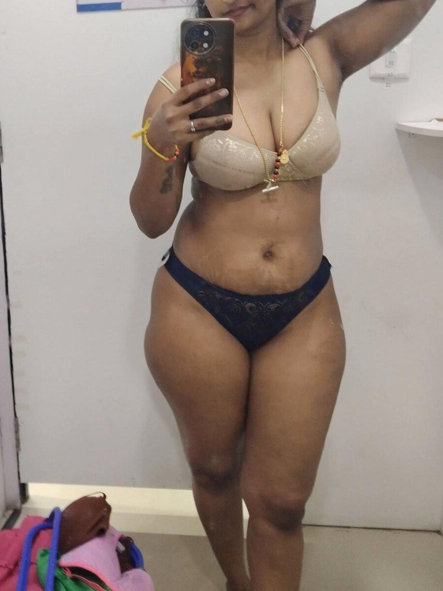 Hardcore und Softcore (Desi indische Tanten und MILF)