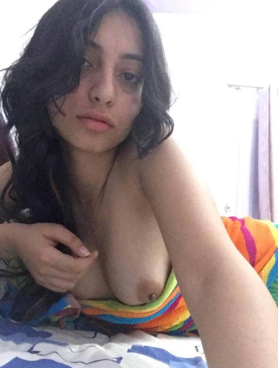 巨乳アラブの女性