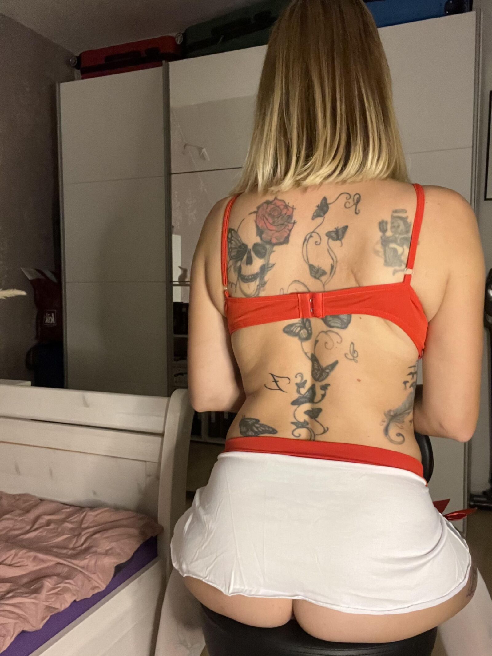 Nice tattoo MILF