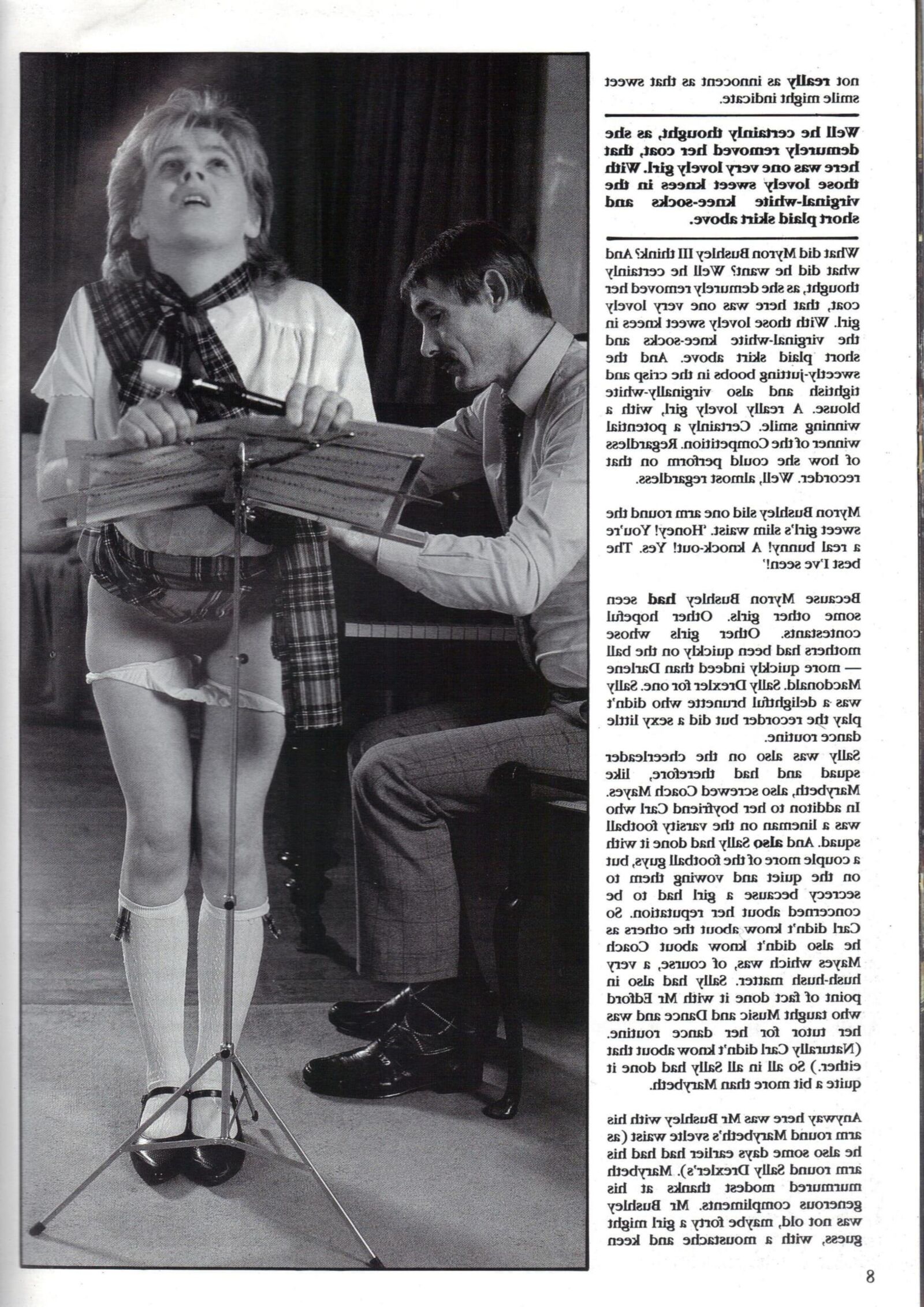Retro Spanking Blushes Issue completo