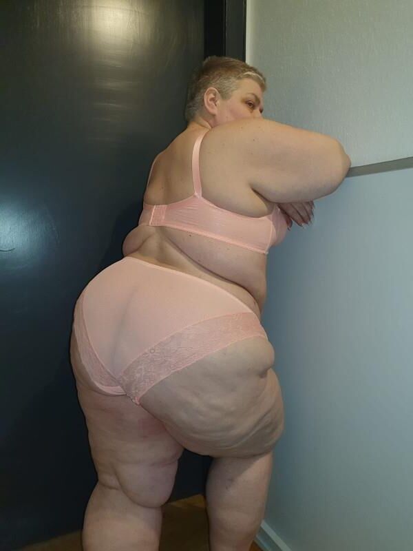 Gefällt Euch mein dicker, fetter SSBBW Body?