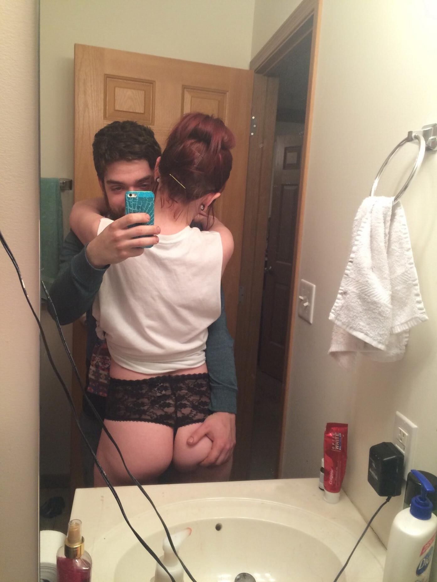Selfies adolescentes tatuados en nerd