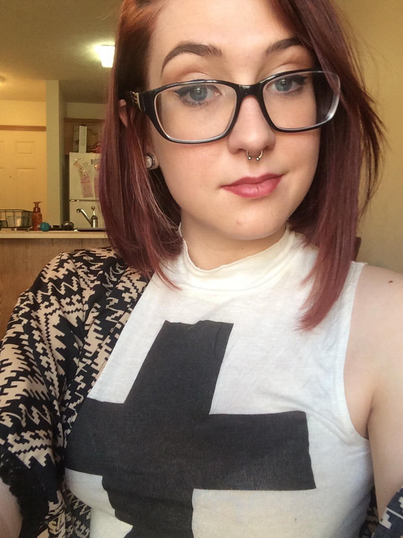 Selfies adolescentes tatuados en nerd