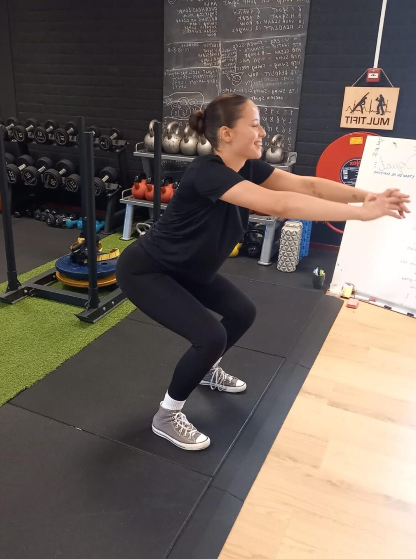 Linda chica de fitness hind