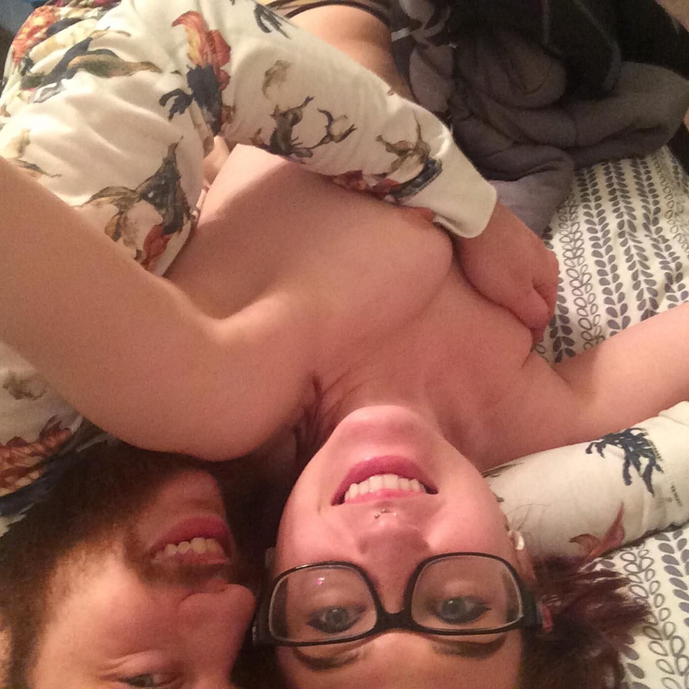 Selfies adolescentes tatuados en nerd