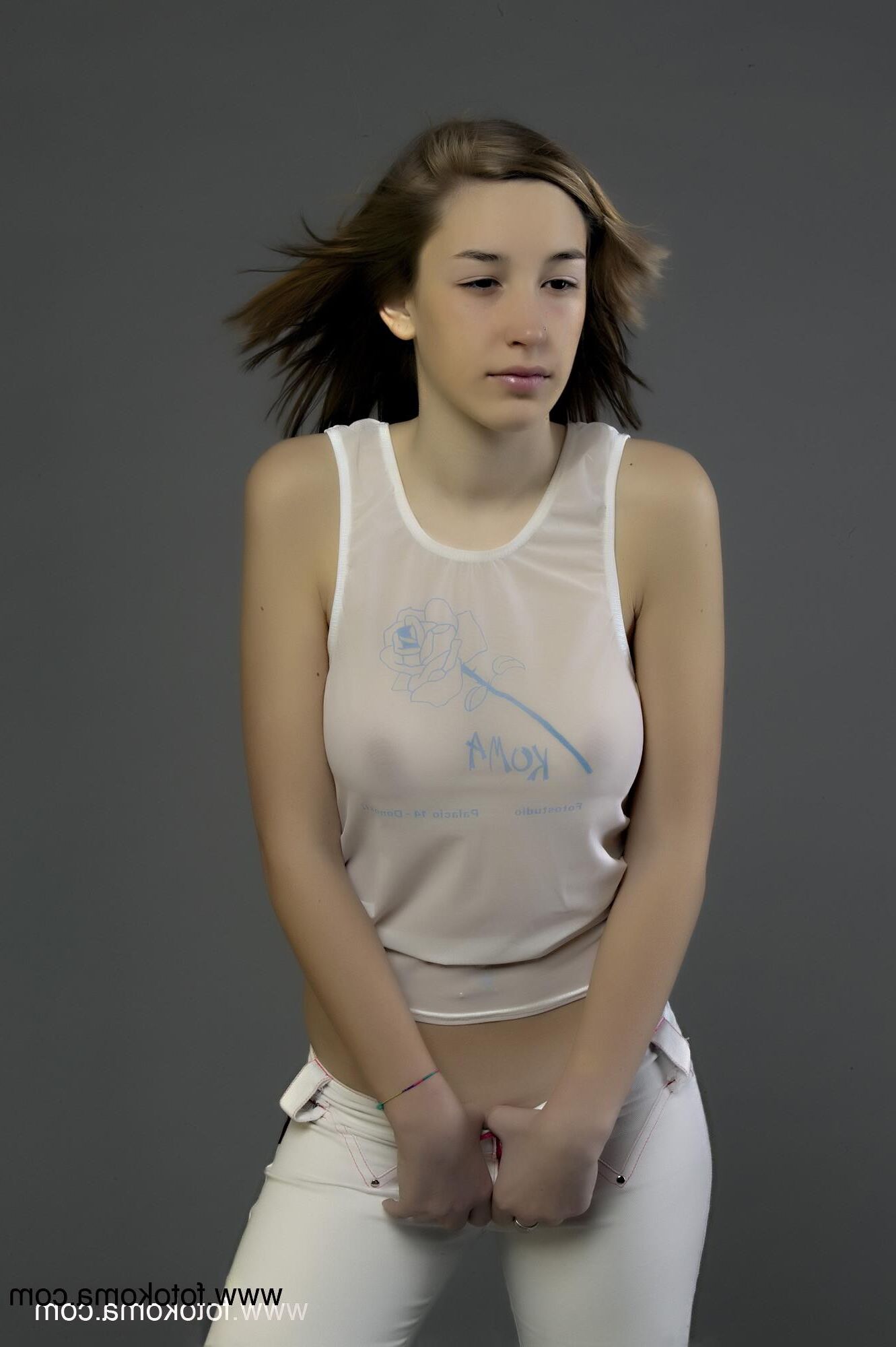 Fotokoma aintzanez camisetakoma