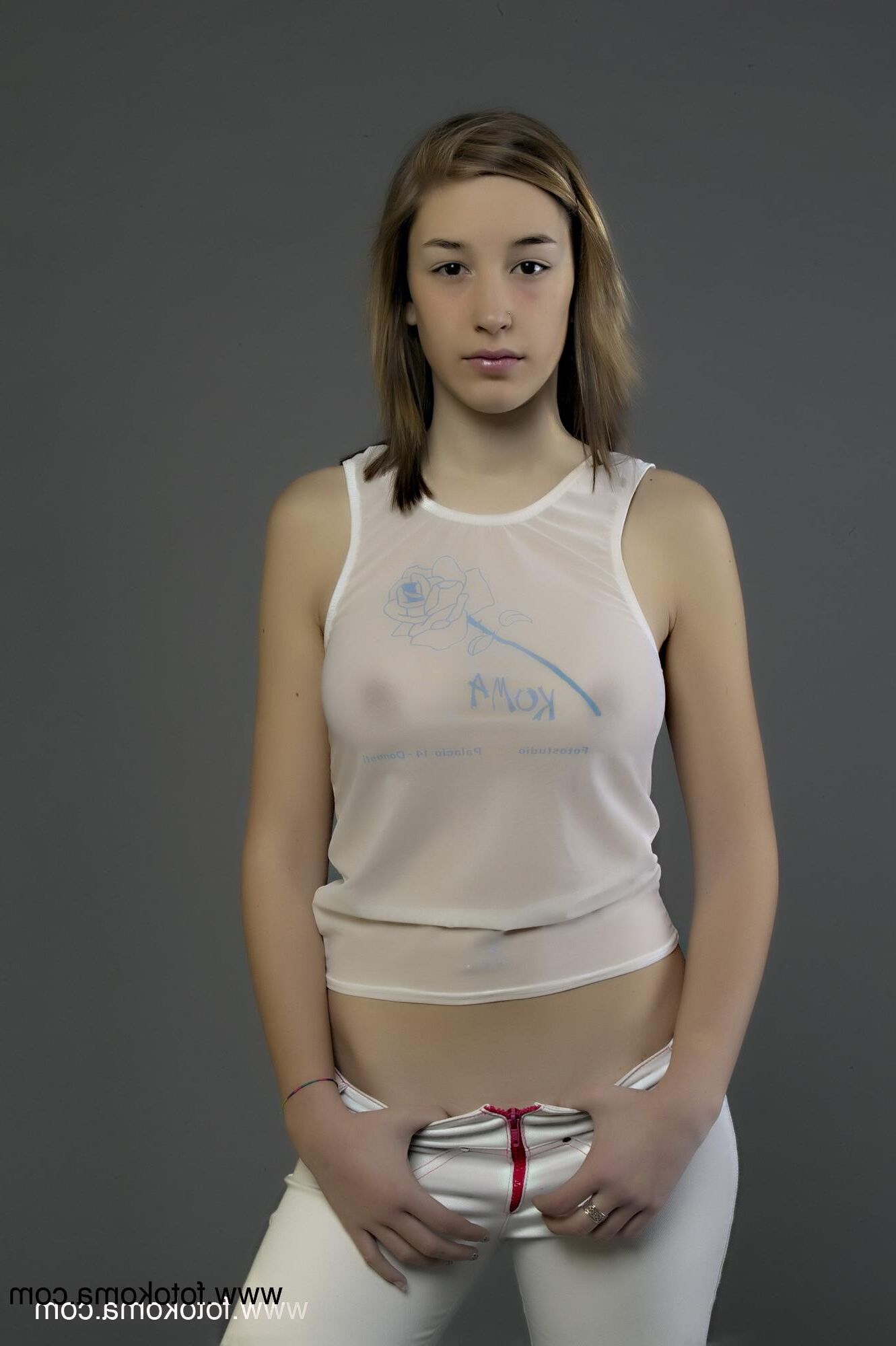 Fotokoma aintzanez camisetakoma