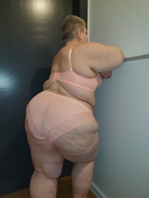 Gefällt Euch mein dicker, fetter SSBBW Body?