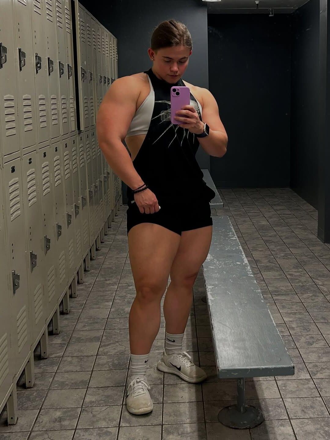 Buff Gymgirl Dylan Crenshaw