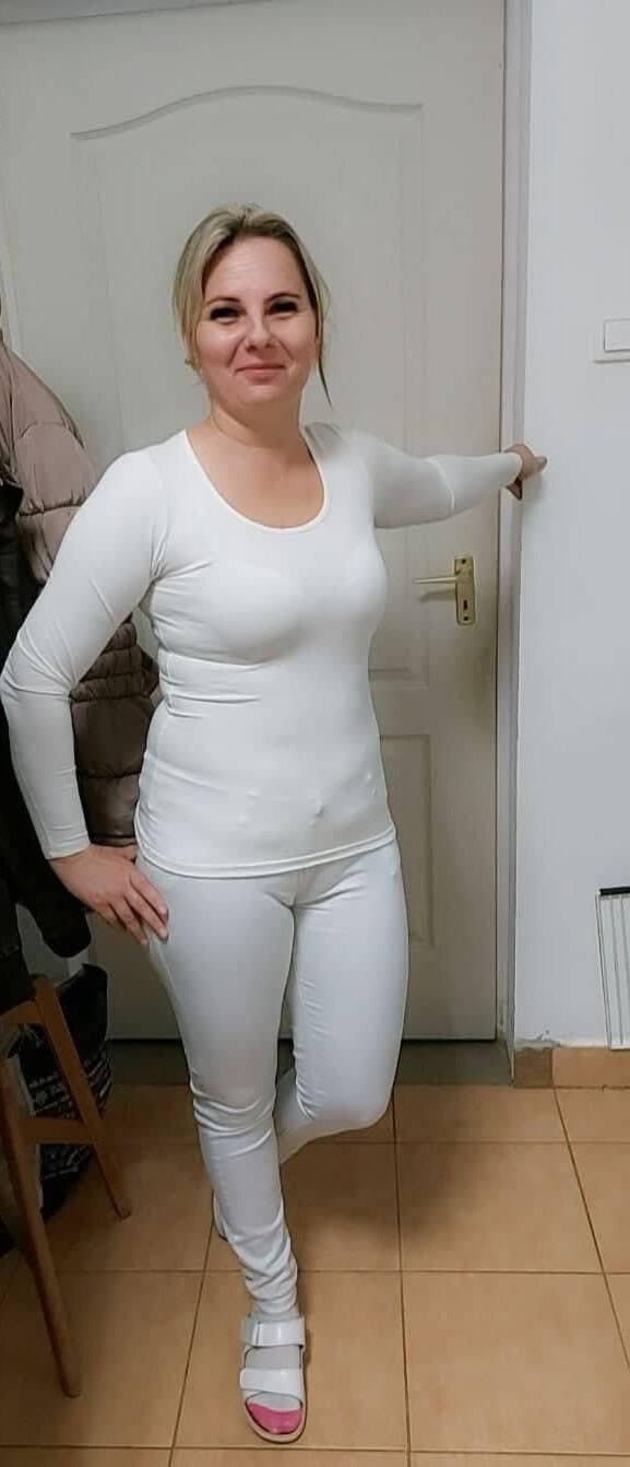 Sexy Hungry Lady