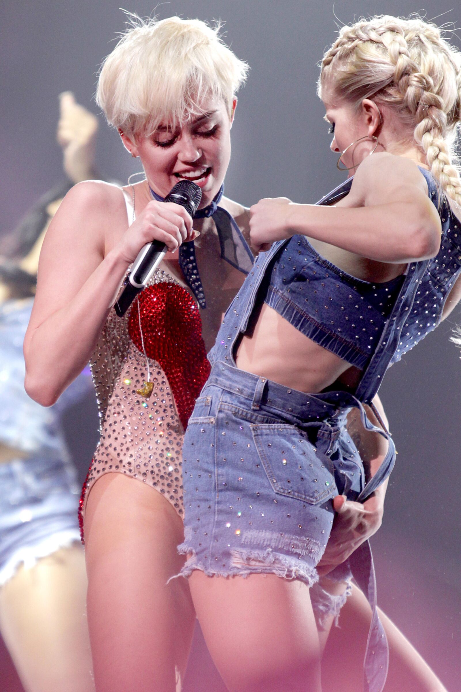 MILEY FCK CRS